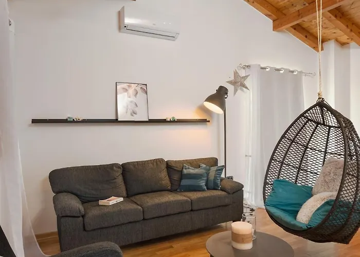 Nala - Detached House, Walk To * Pula