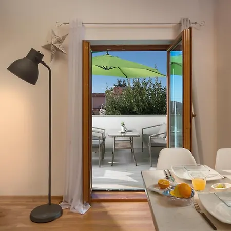 Nyaraló Nala - Detached House, Walk To Póla